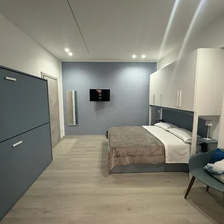 Clio Apartment *